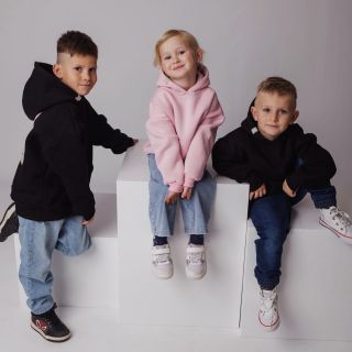 Dnešním dnem spouštíme prodej dětských mikin, které jsou zmenšenou kopií našich oblíbených „dospěláckých“ modelů. Styl,...